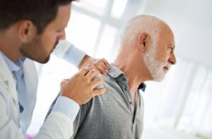 Cách trị trật khớp vai đơn giản tại nhà